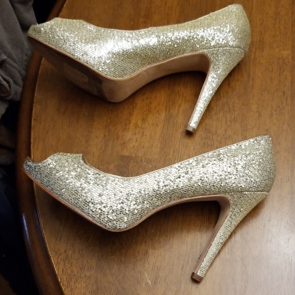 💐Sparkly golden heels - Picture 1 of 8